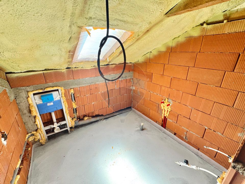 5 room House / Villa for sale, Central area