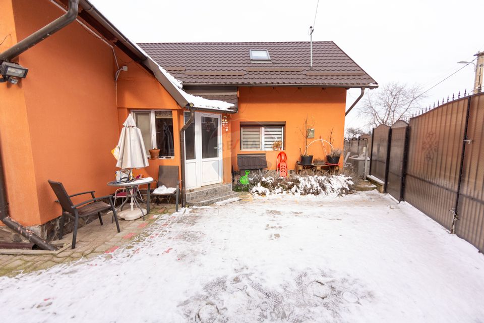 4 room House / Villa for sale, Baciu area