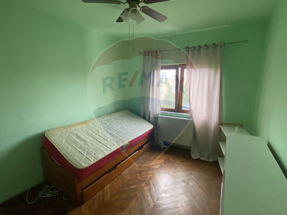 Apartament 4 camere de inchiriat, zona Vlaicu