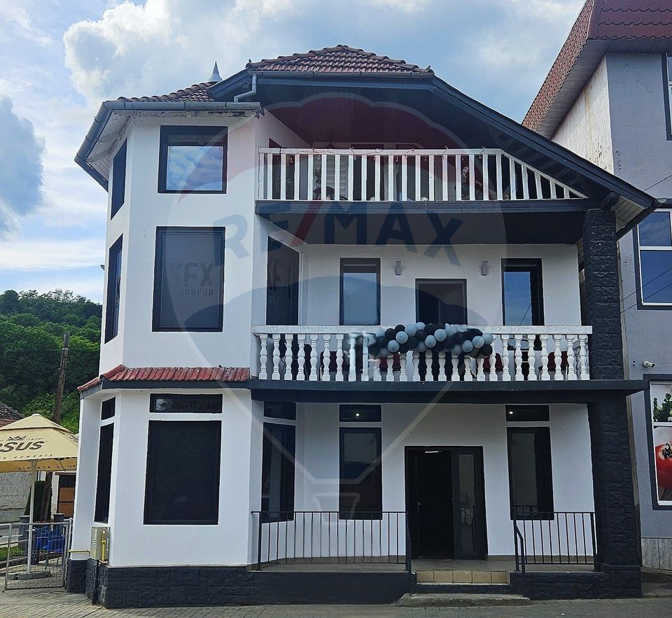 180sq.m Commercial Space for rent