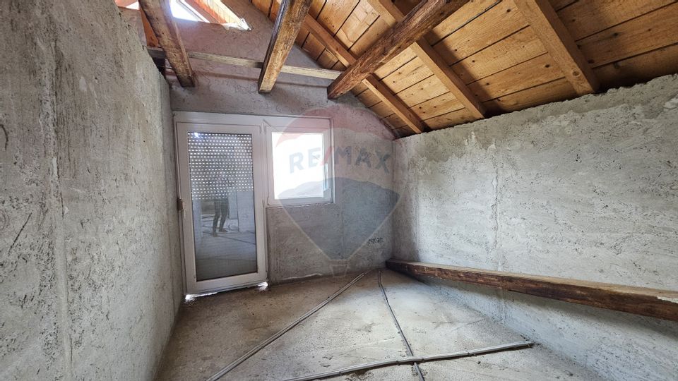 Casă / Vilă, teren 1700mp,  în Lisaura-Ipotești, Suceava