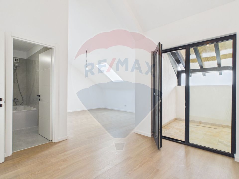 De vanzare| Apartament 3 camere nemobilat si 2 terase| Nobil Residence