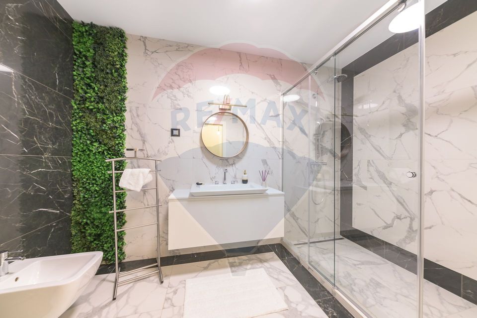 Penthouse with 6 rooms, 2 terraces, 3 parking lots Herastrau area