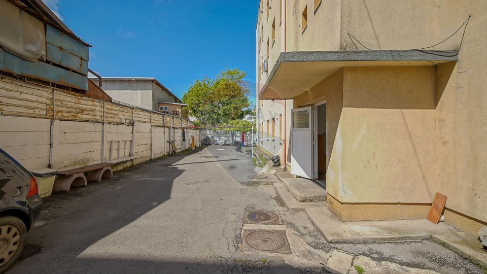 COMISION 0%! Camera de 10 mp | Etaj Intermediar | Toate Utilitatile