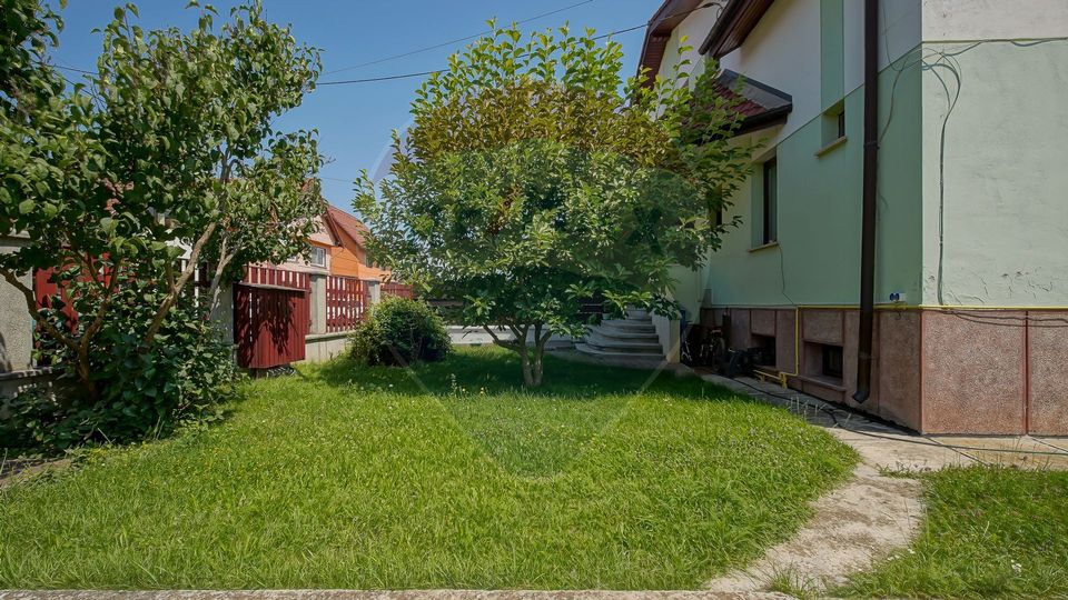 COMISION 0% Casă suprafață generoasă | 500 mp teren | Cristian