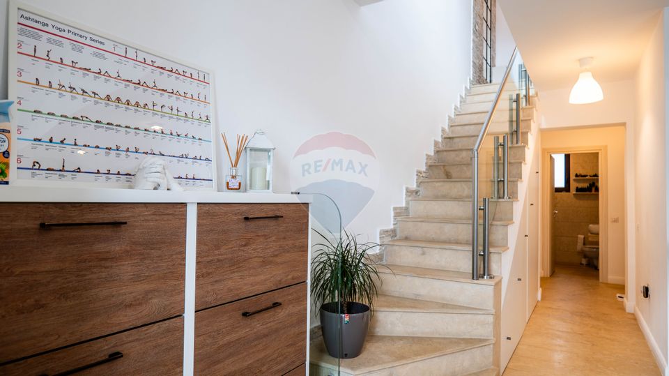 Vanzare - vilă 4 camere de complet mobilata, str. Caisului - Dobroesti