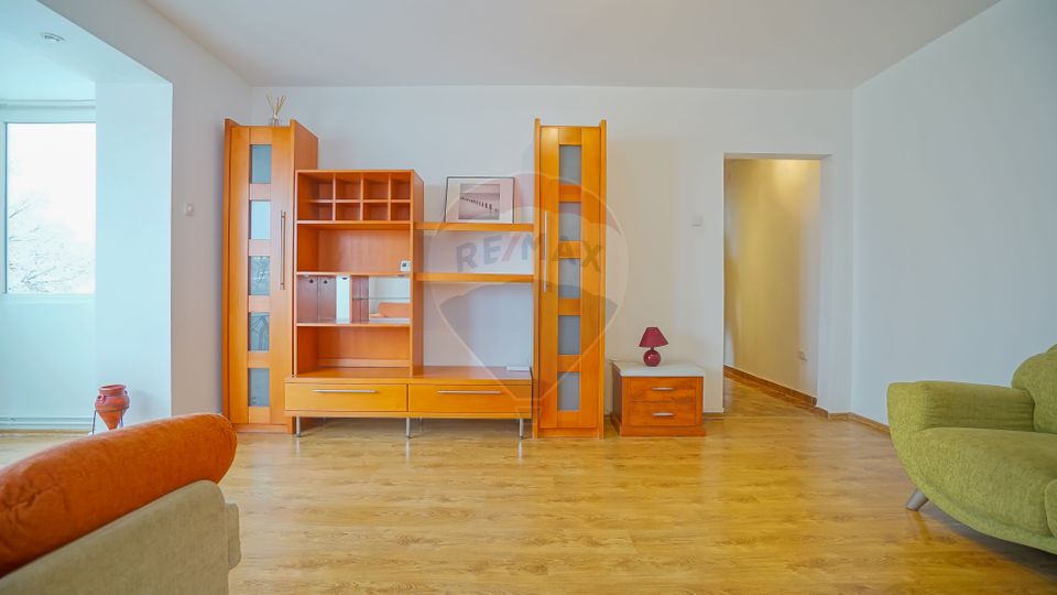 Apartament cu 2 camere, Centrul Civic, Brasov