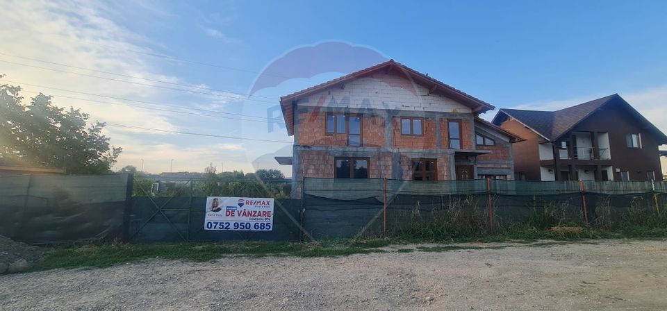 Comision 0% Casa la rosu, 6 camere, 500 mp teren, Stupini