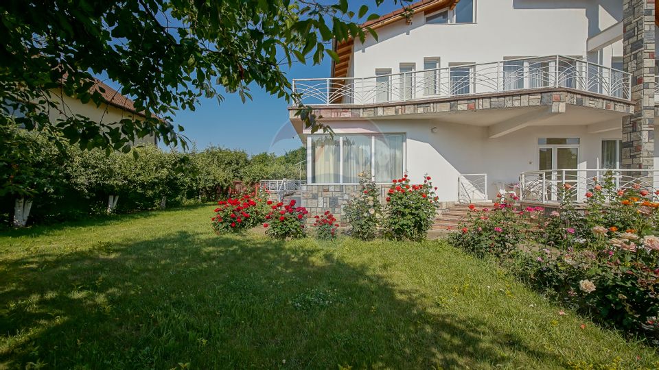 Vila impunatoare, rezidenta cu pretentii, Tractorul, Brasov