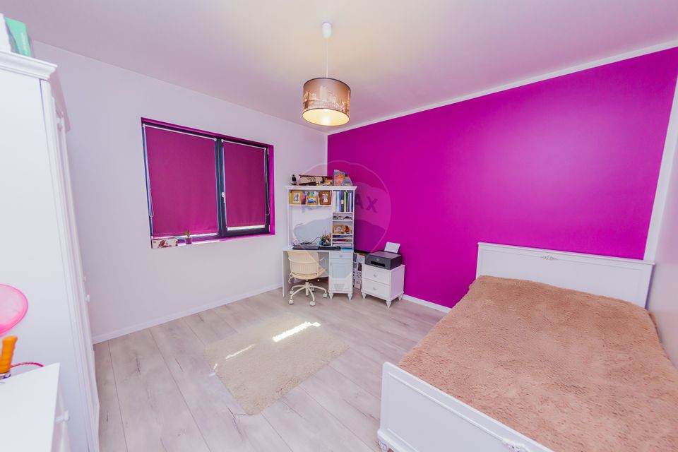 4 room House / Villa for sale