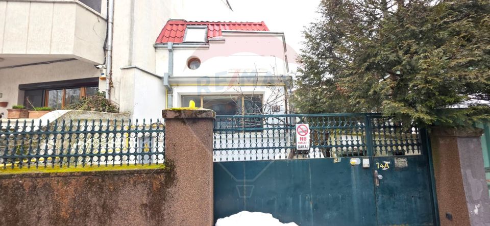 5 room House / Villa for sale, Grivita area