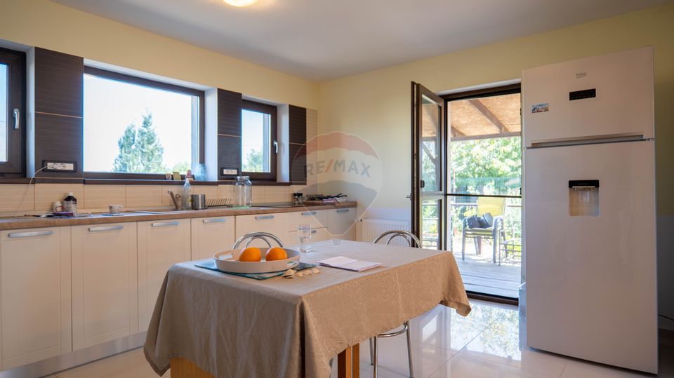 5 room House / Villa for sale