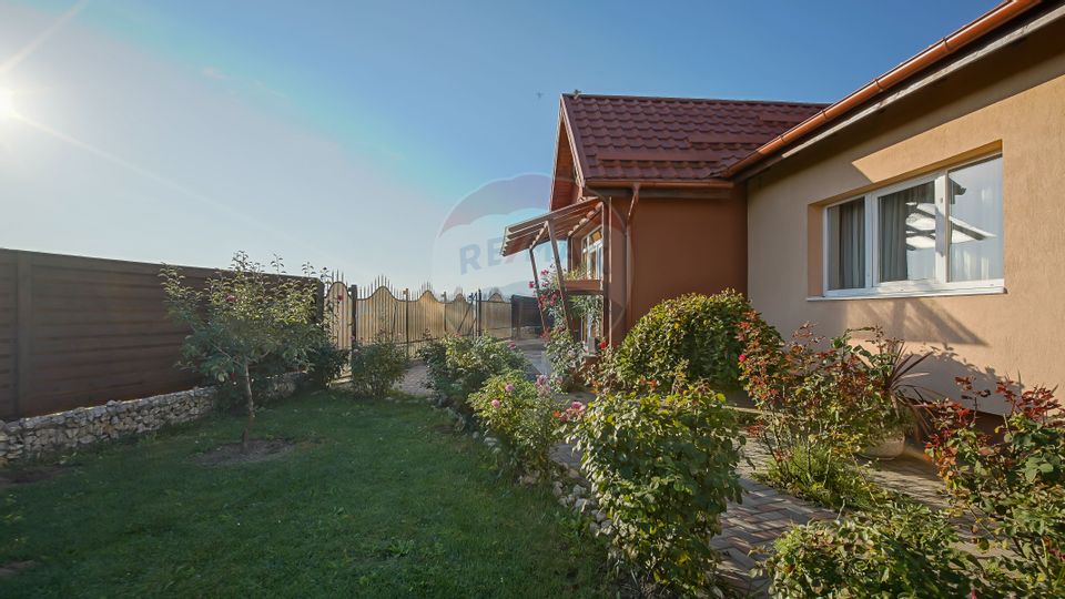 Casă parter pe teren 750 mp în Sânpetru – Comision 0%