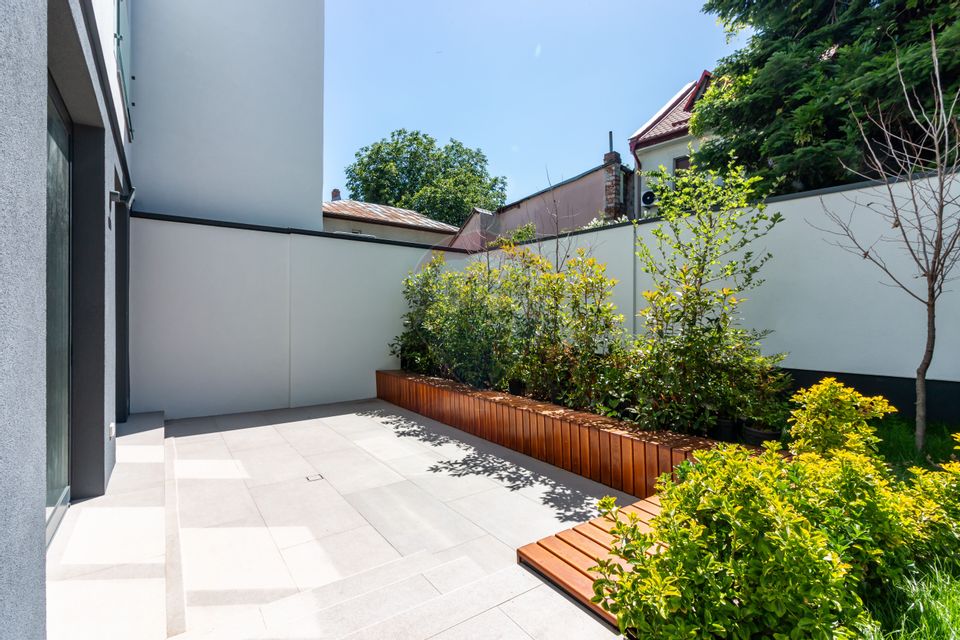 8 room House / Villa for sale, Lacul Tei area