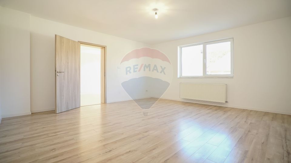 4 room House / Villa for sale, Cernatu area