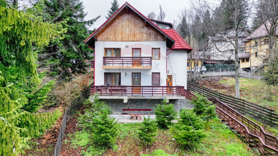 Vilă de vânzare în Predeal – vedere panoramică către pârtia de schi
