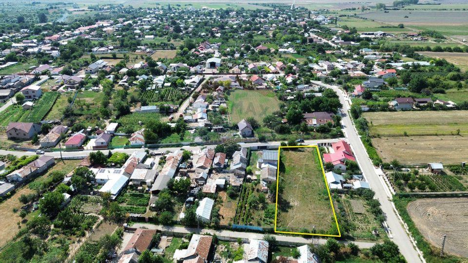 Land 1,500sqm Slobozia Ciorasti / Strada Trandafirilor