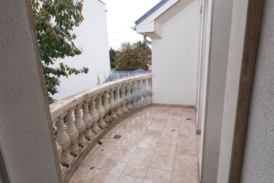 9 room House / Villa for sale, Titulescu area