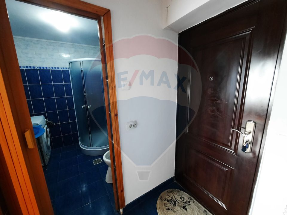 Apartament cu 2 camere mobilat si utilat.