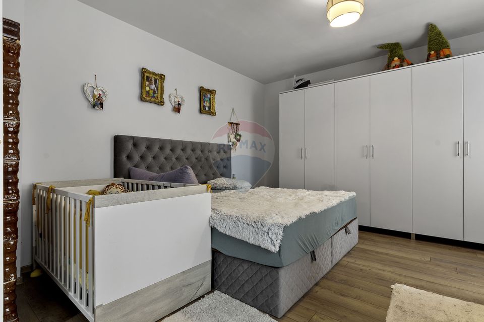 Casă complet renovata cu teren 648 mp de vanzare in Gradiste,Arad