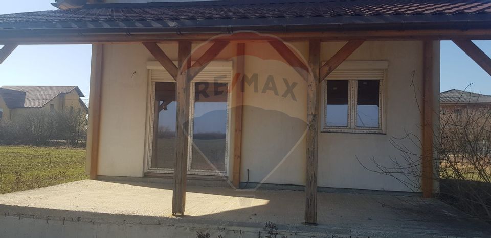 4 room House / Villa for sale