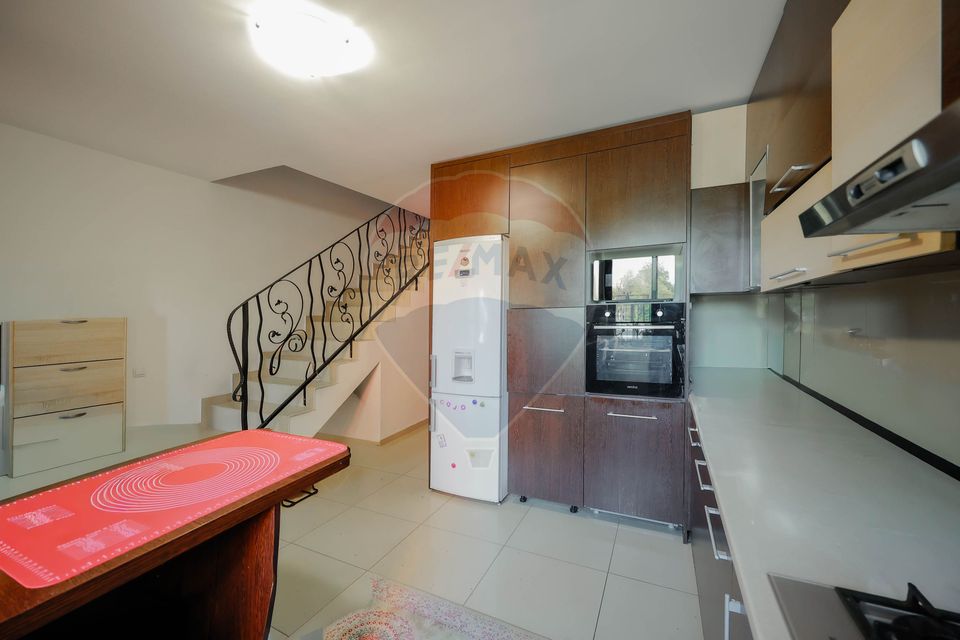 Duplex cu 3 camere de vânzare, zona Ioșia, Oradea
