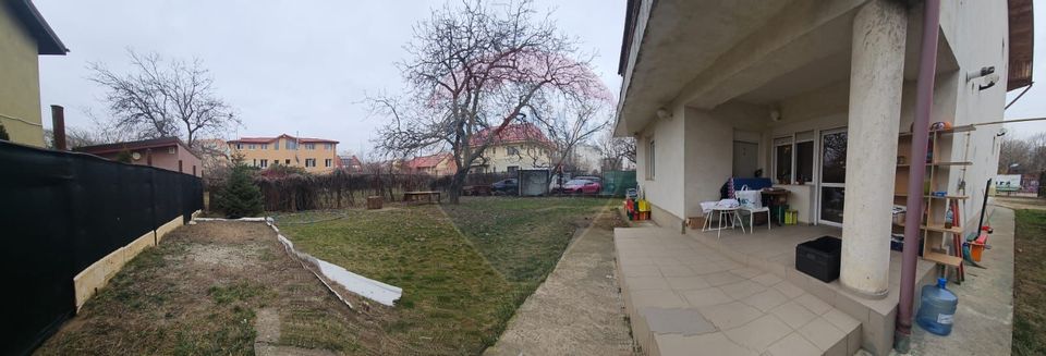 Casă / Vilă cu 6 camere de vânzare în zona Ozana-Pallady