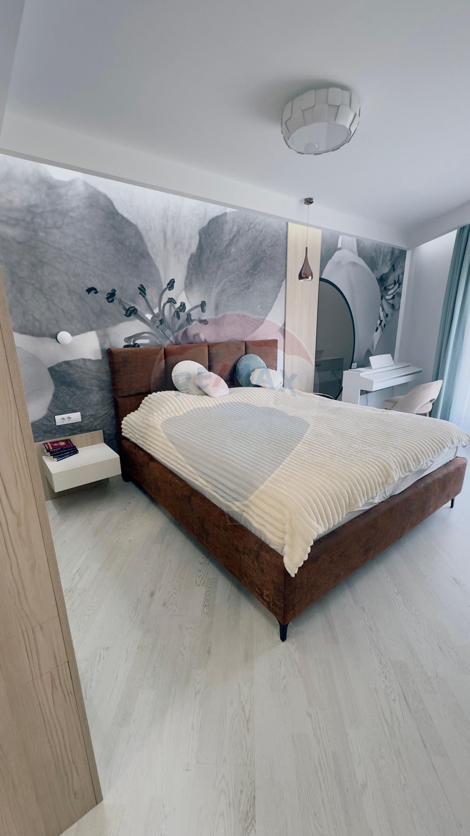 Proprietate premium în Filiași, locuință de lux cu spații comerciale