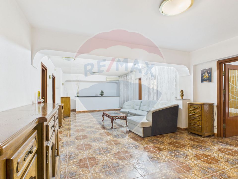 Apartament spatios  de 3 camere in Piata Iancului