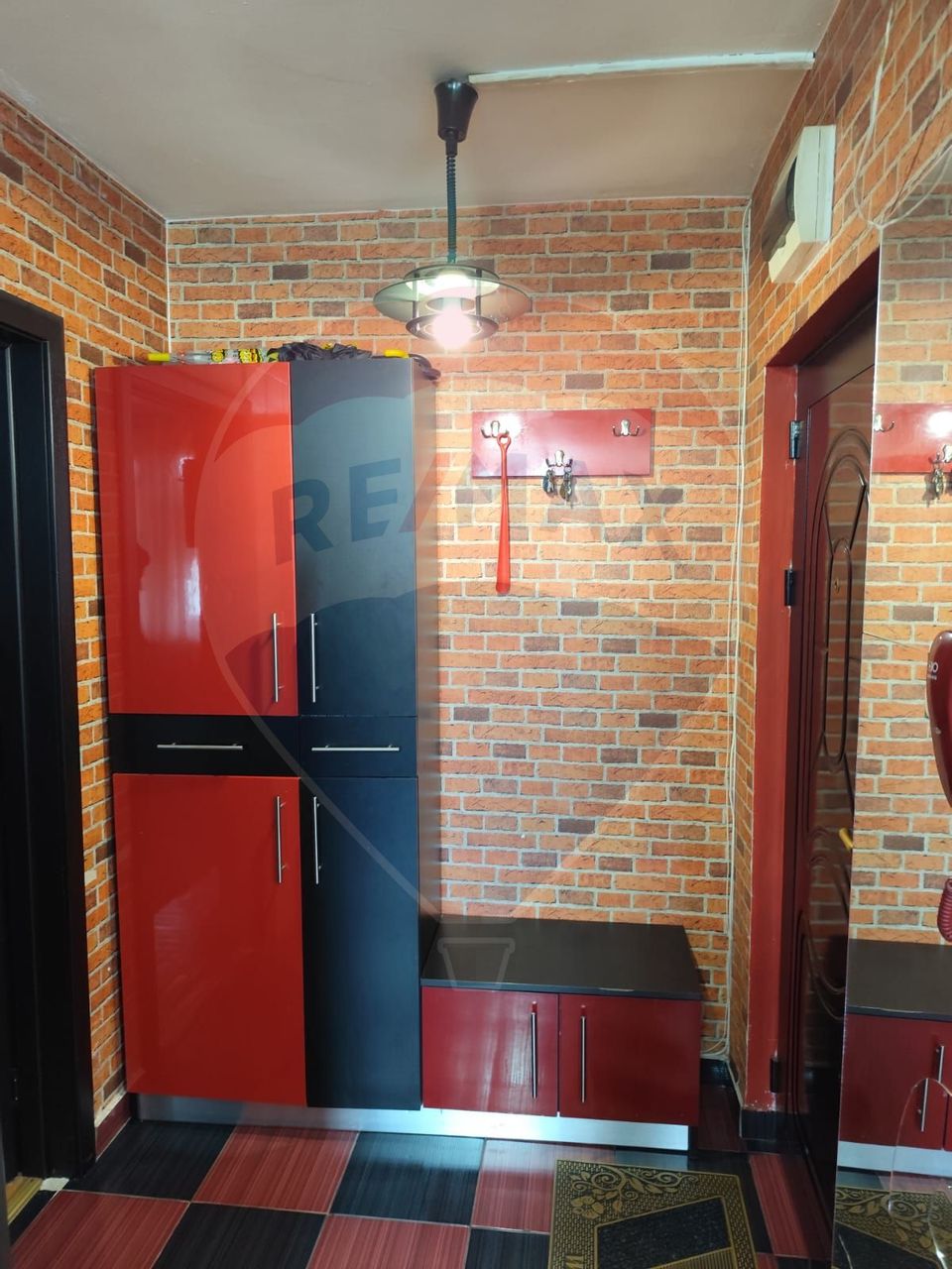 Apartament cu 3 dormitoare pe str. George Cosbuc
