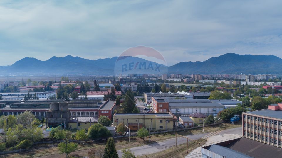 Depozit, atelier, birouri, parcari, in zona industriala, Brasov