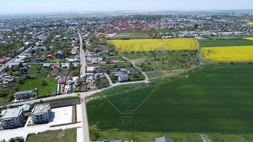 Teren Intravilan 16.700 Roman jud. Neamț / Strada Visinilor