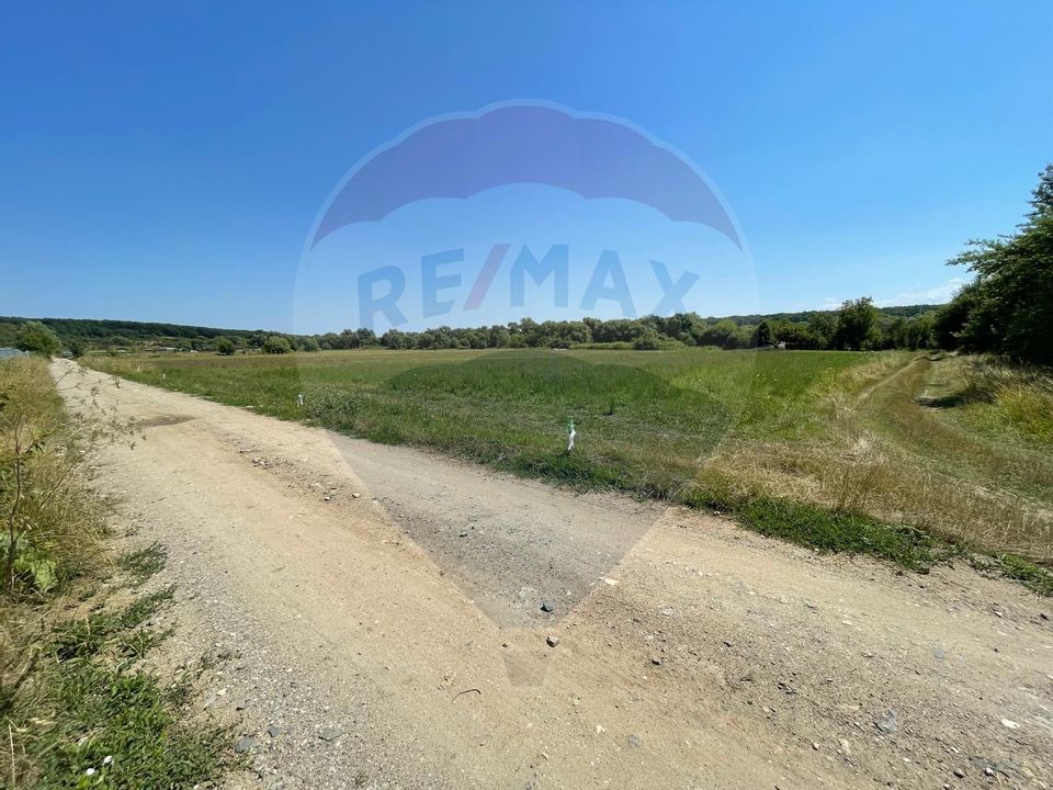 TEREN  INTRAVILAN  5000mp ORAS CISNADIE  STR. SELIMBARULUI