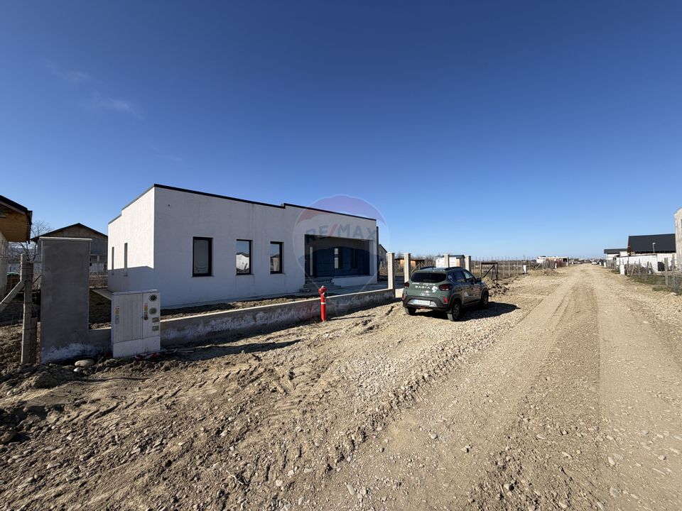 Casă cu 4 camere Campineanca