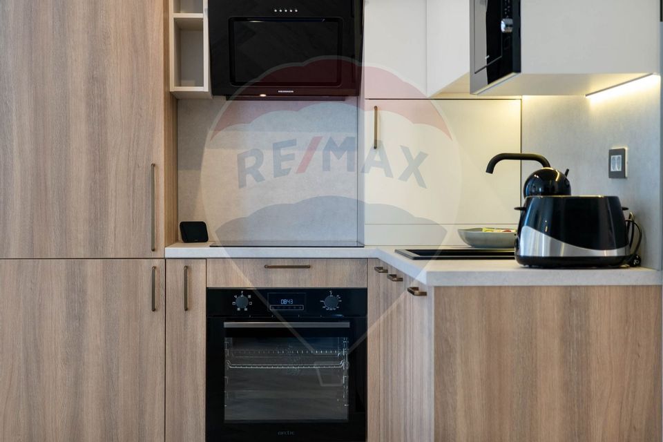 Apartament cu 3 camere de inchiriat in zona Intre Lacuri