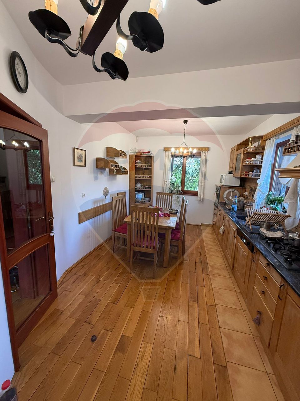 6 room House / Villa for rent, Valea Borcutului area