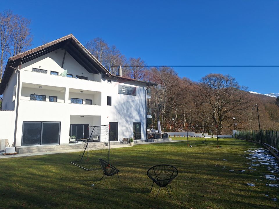 12 room Hotel / Pension for rent, Central area