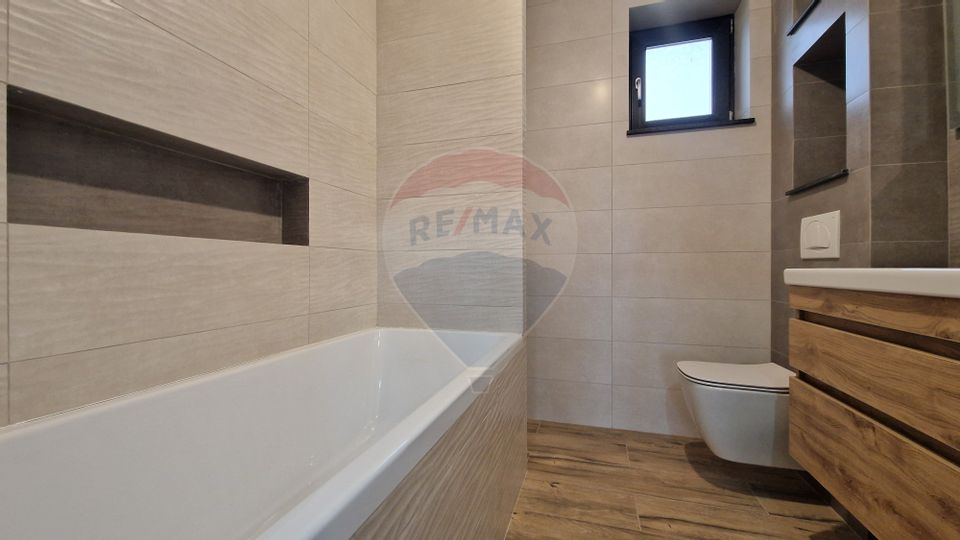 Casă / Vilă cu 3 camere de vânzare Ciocanesti