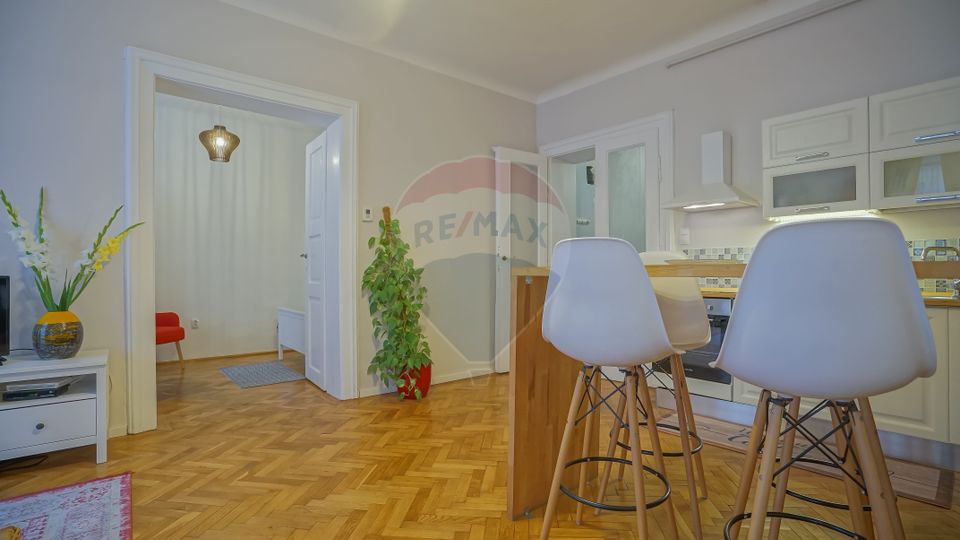 Apartament cochet, complet mobilat și utilat, str Postavarului