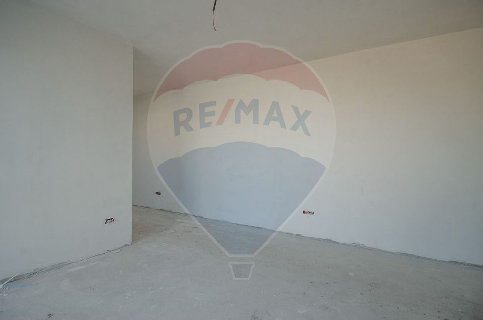 Apartament cu 2 camere de vânzare nou + Loc de parcare!