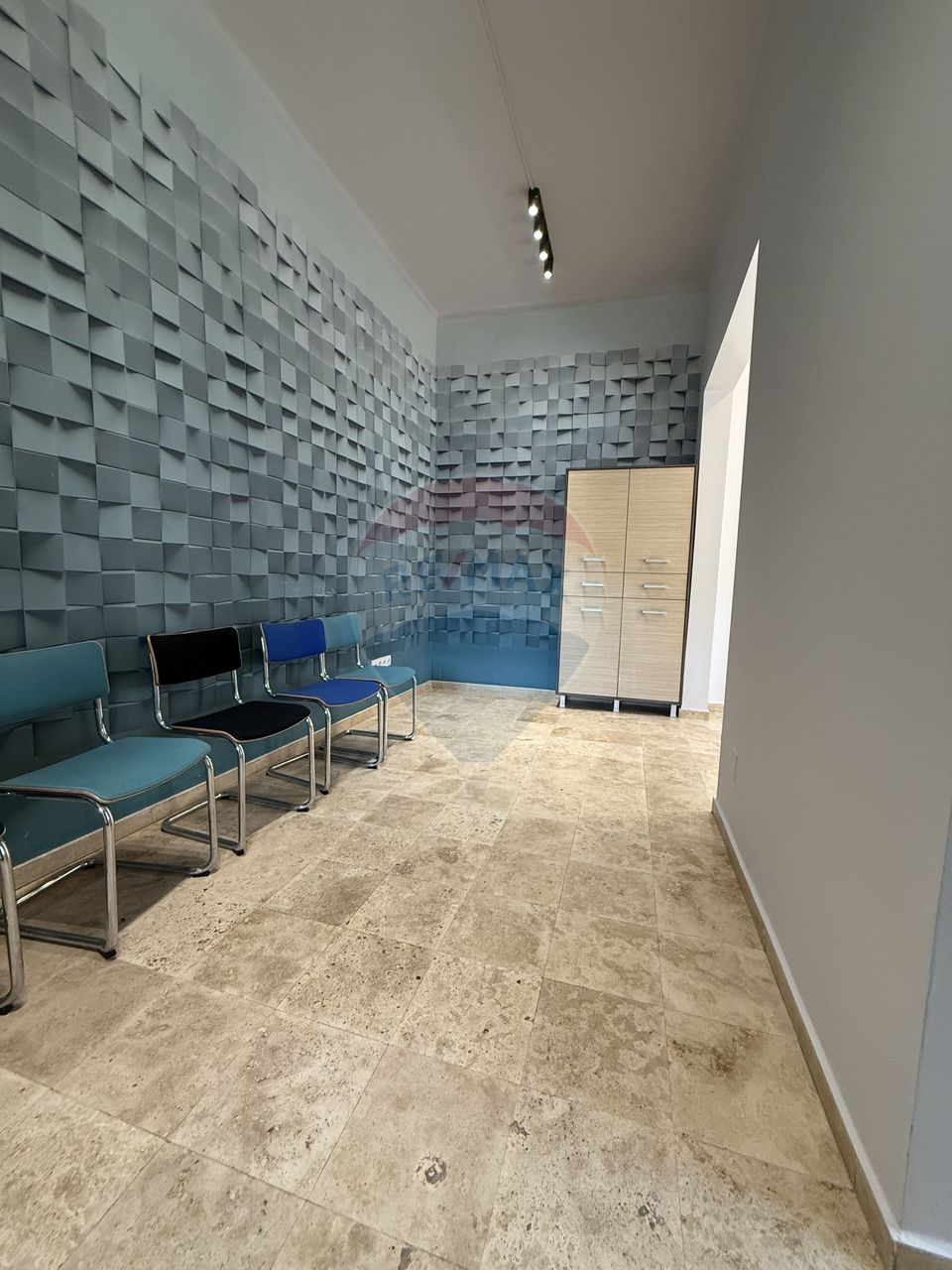 250sq.m Office Space for rent, Ultracentral area