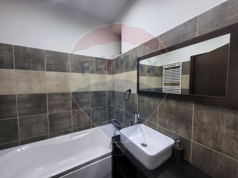 Casă / Vilă cu 3 camere de vânzare în zona Ultracentral