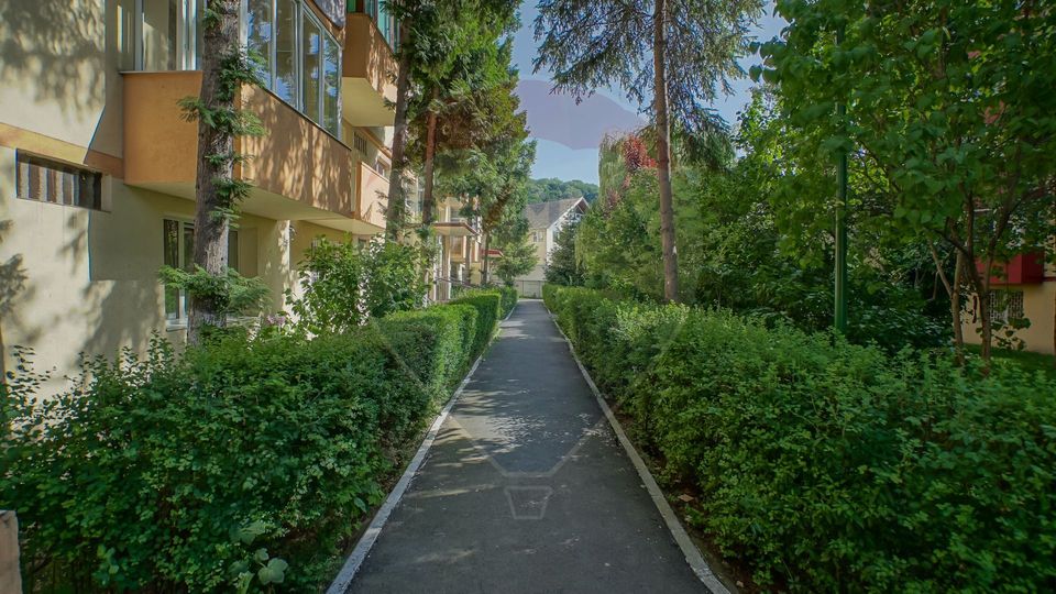 REZERVAT !  Apartament lux 2 camere Centrul Civic