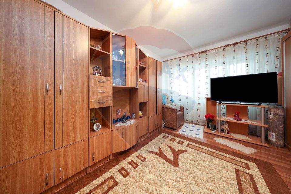 Apartament cu 3 camere, structura generoasa, Drumul Cernatului!