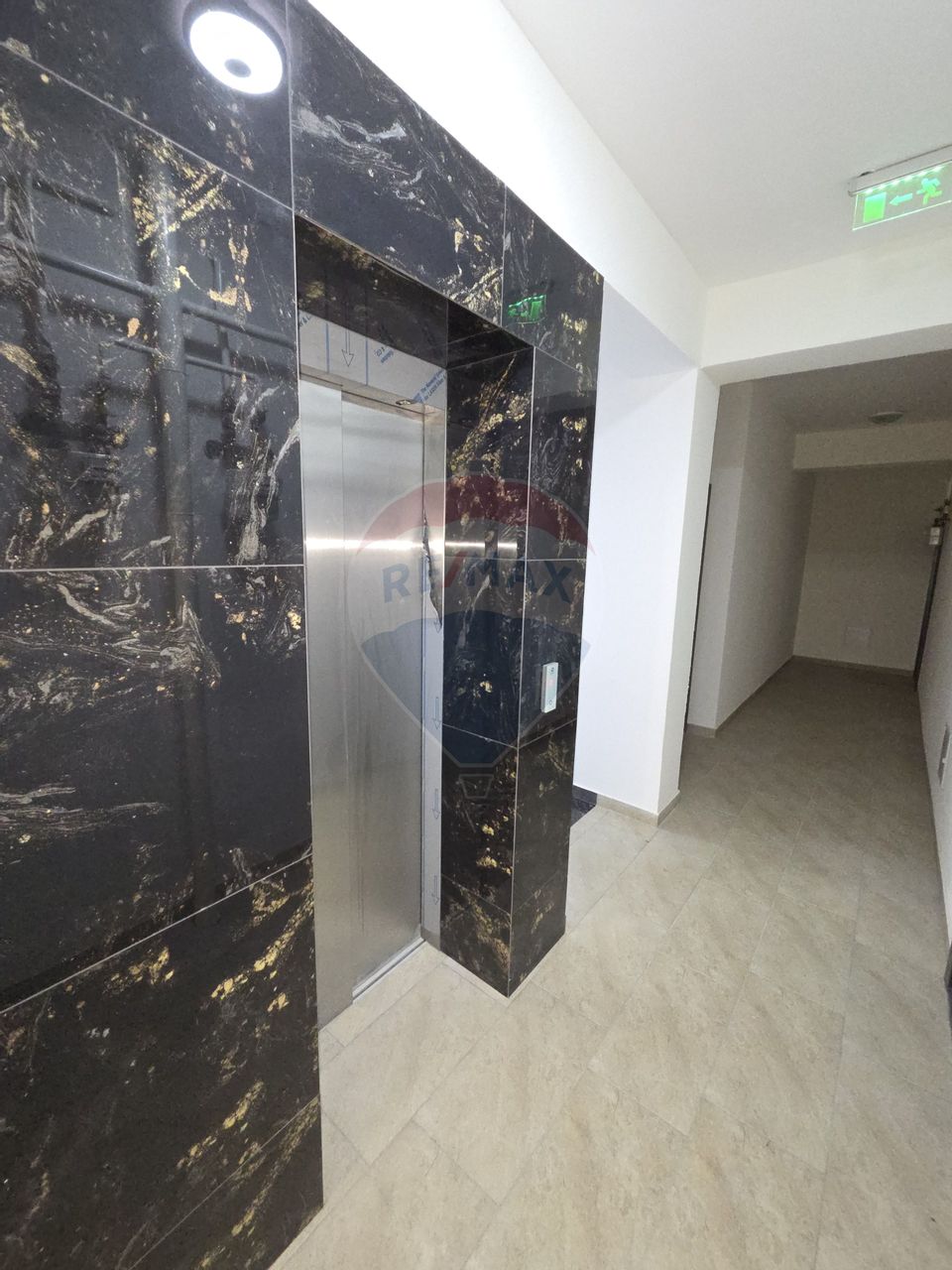 Garsoniere, apartamente cu 2 si 3 camere