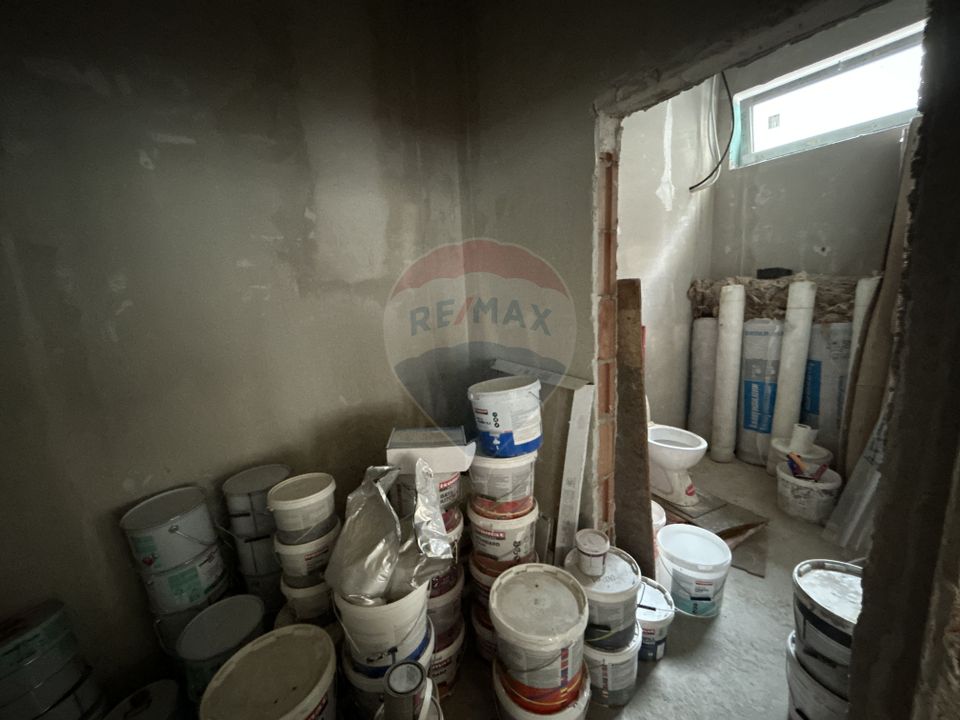 Spațiu comercial STRADAL 110mp 3.2 i de închiriat în zona V. LUCACIU