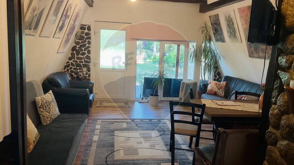 Casă / Vilă cu 4 camere de vânzare