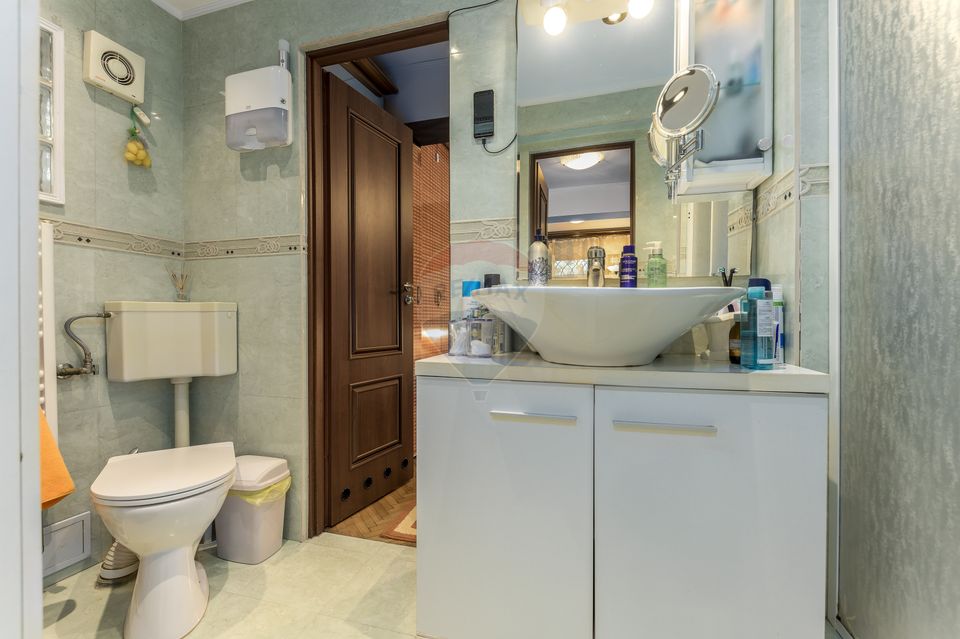 8 room House / Villa for sale, Kiseleff area