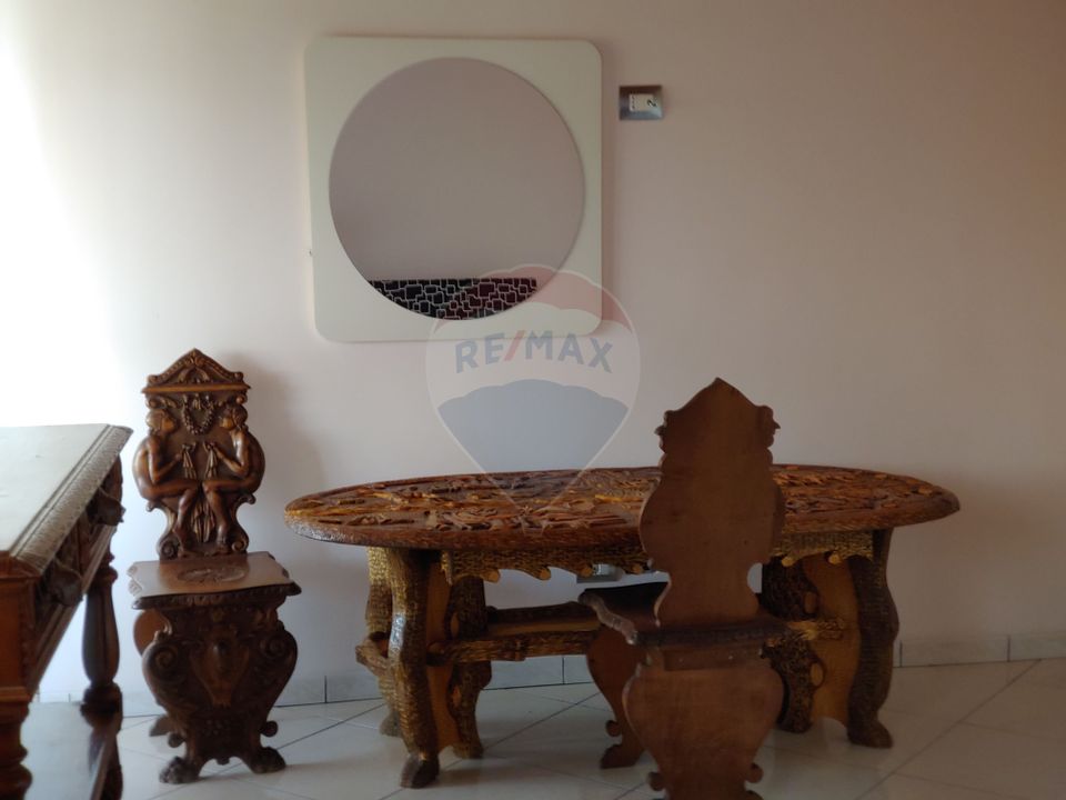 Casă / Vilă de lux cu 5 camere de vânzare în Vadu Moldovei, Suceava