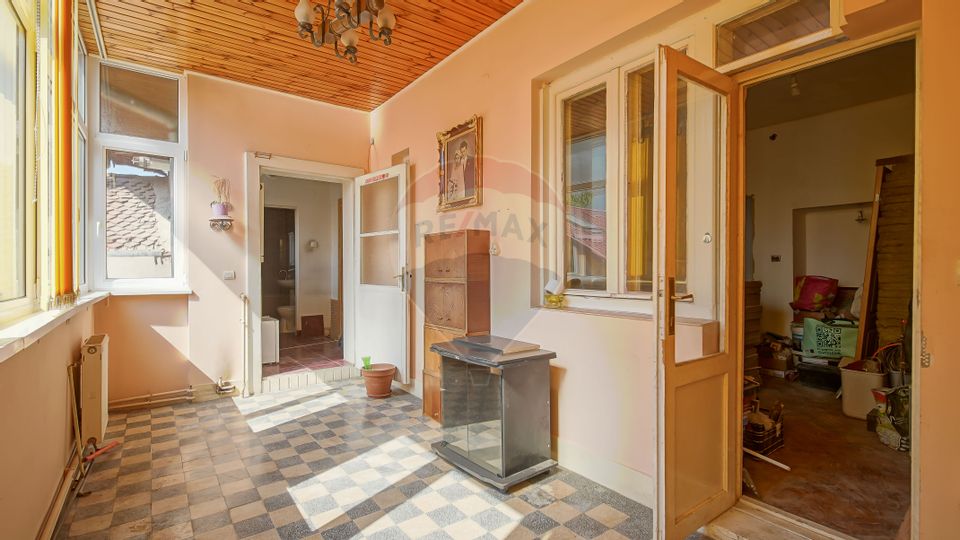 Apartament cu 3 camere de vânzare în zona Brasovul Vechi